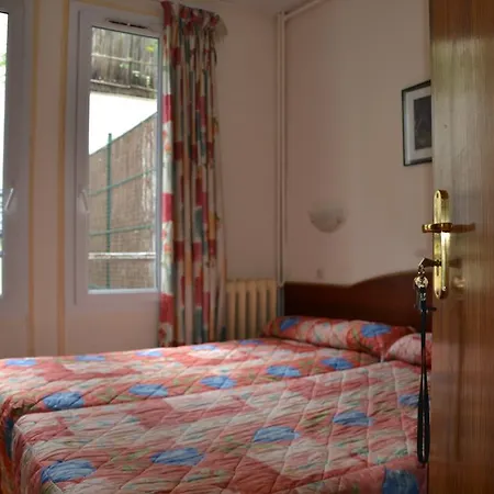 Montpellier 2* Paris