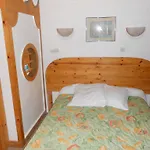 Montpellier Отель Париж