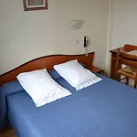 Montpellier Отель Париж