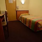 Montpellier 2* Париж