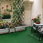 Montpellier Отель Париж